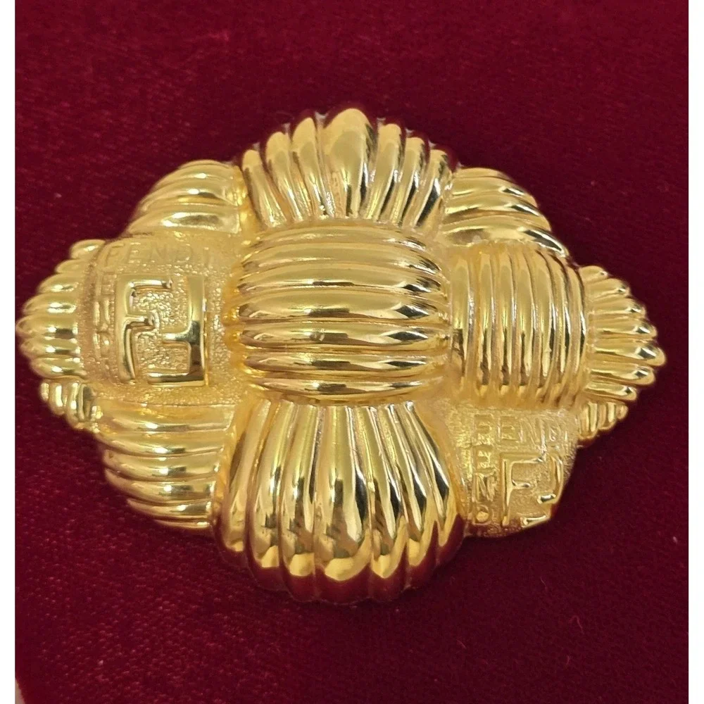 Vintage Fendi Designer Gold Plated Basket Weave Brooch 80s 90s Runway Pin